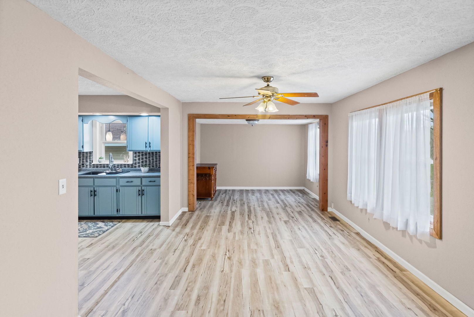 2429 Overbeck Lane Property Photo 15
