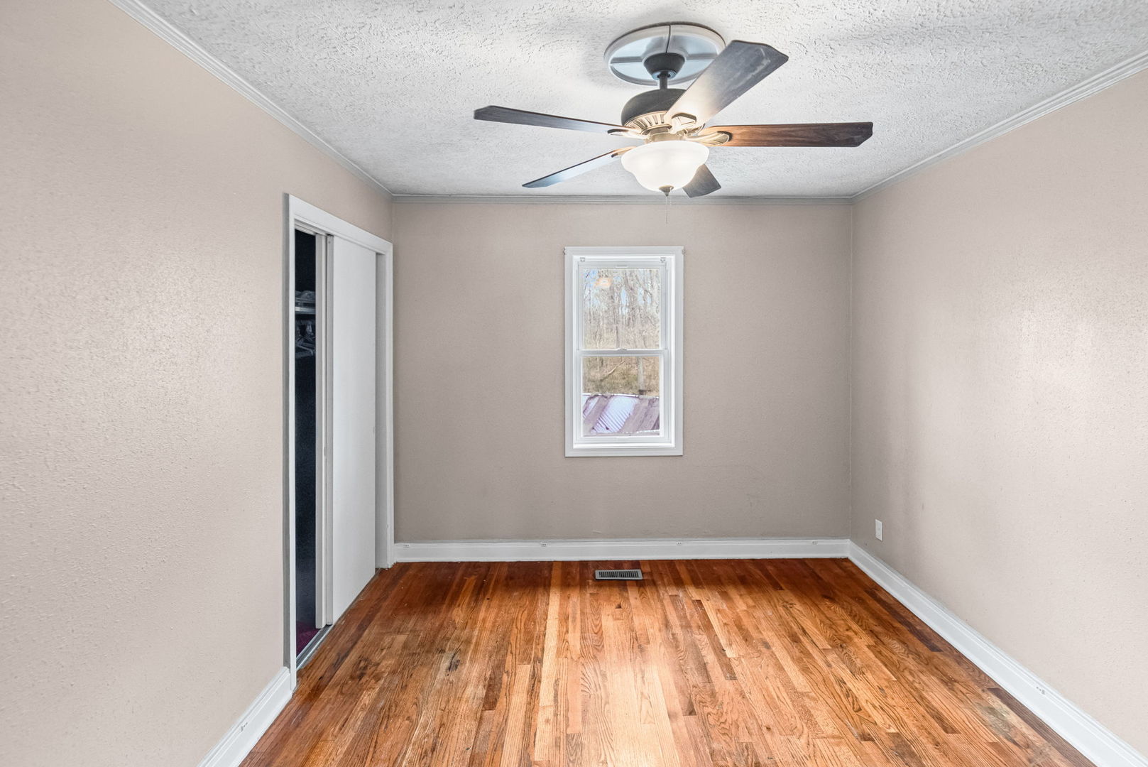 2429 Overbeck Lane Property Photo 31