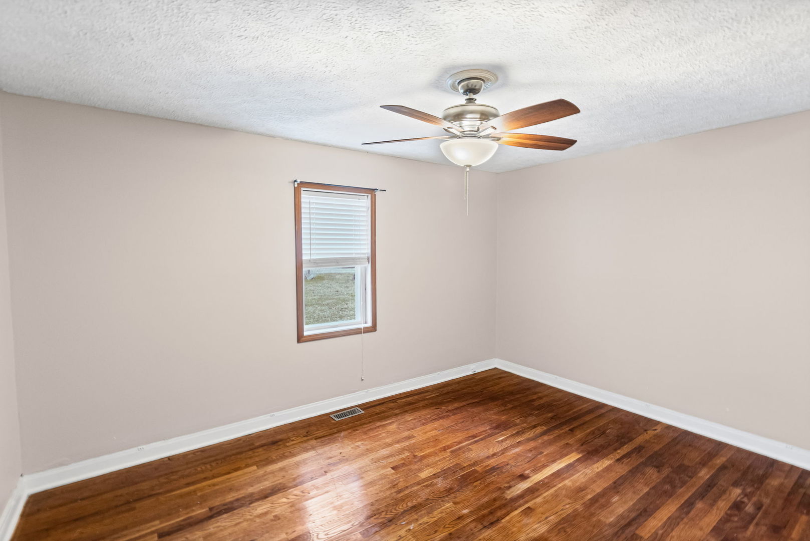 2429 Overbeck Lane Property Photo 33