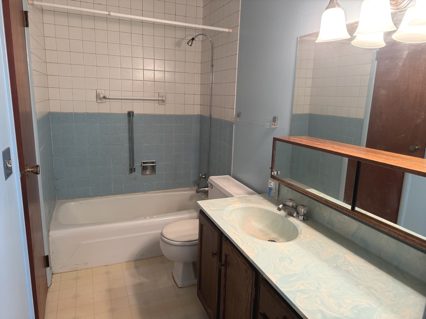 100 Hazelwood Drive Property Photo 9