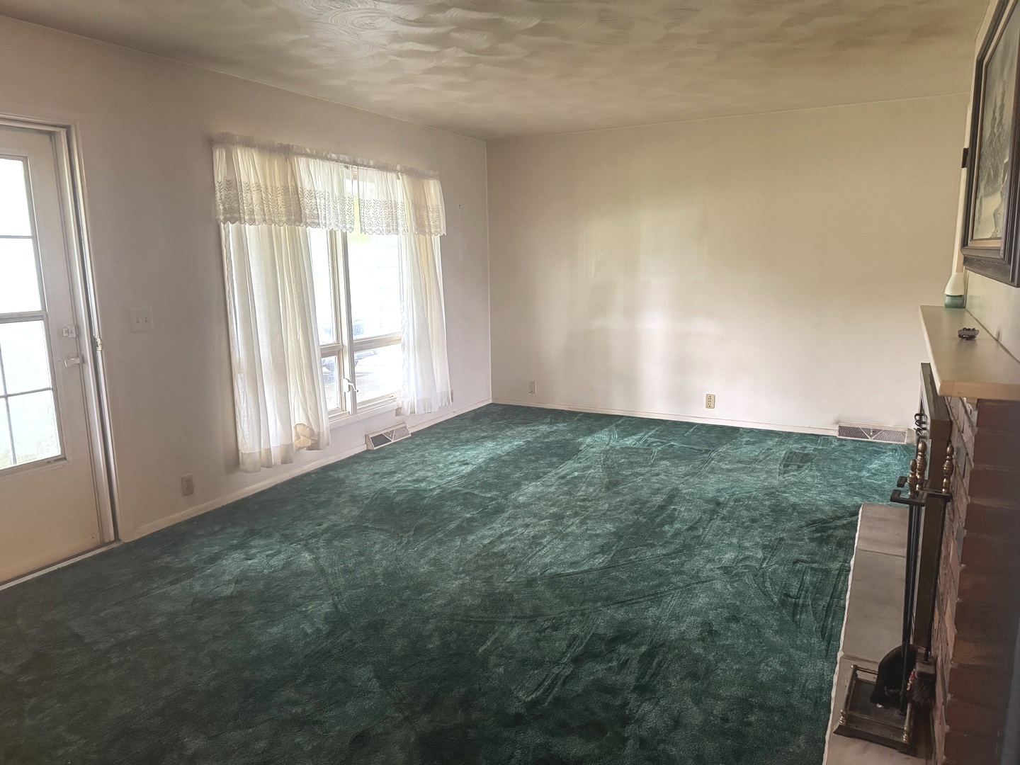 100 Hazelwood Drive Property Photo 10