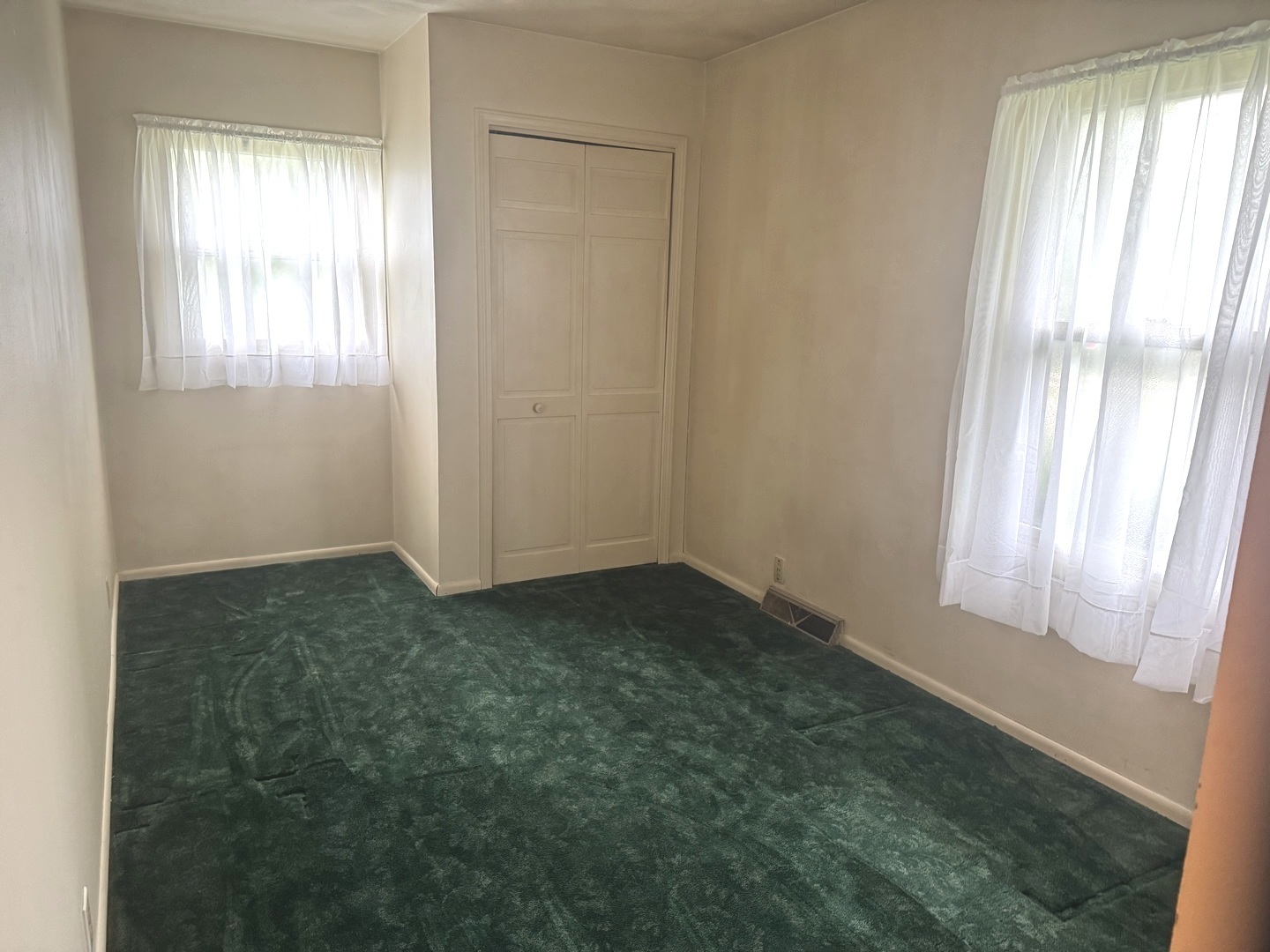 100 Hazelwood Drive Property Photo 17