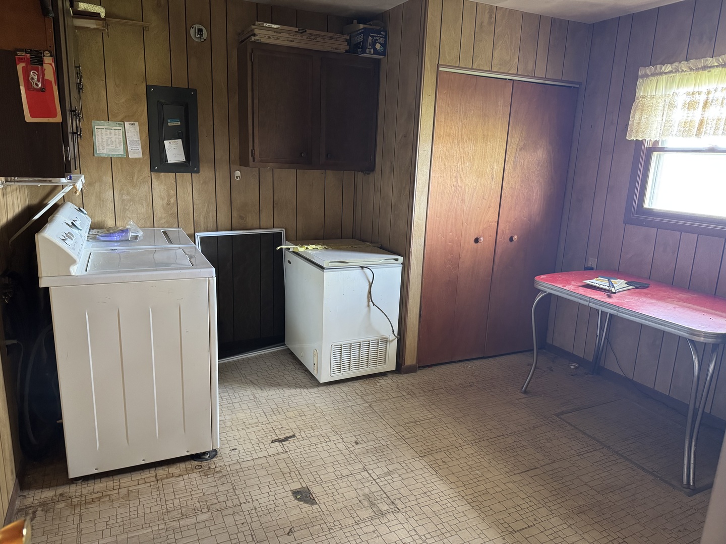 100 Hazelwood Drive Property Photo 18