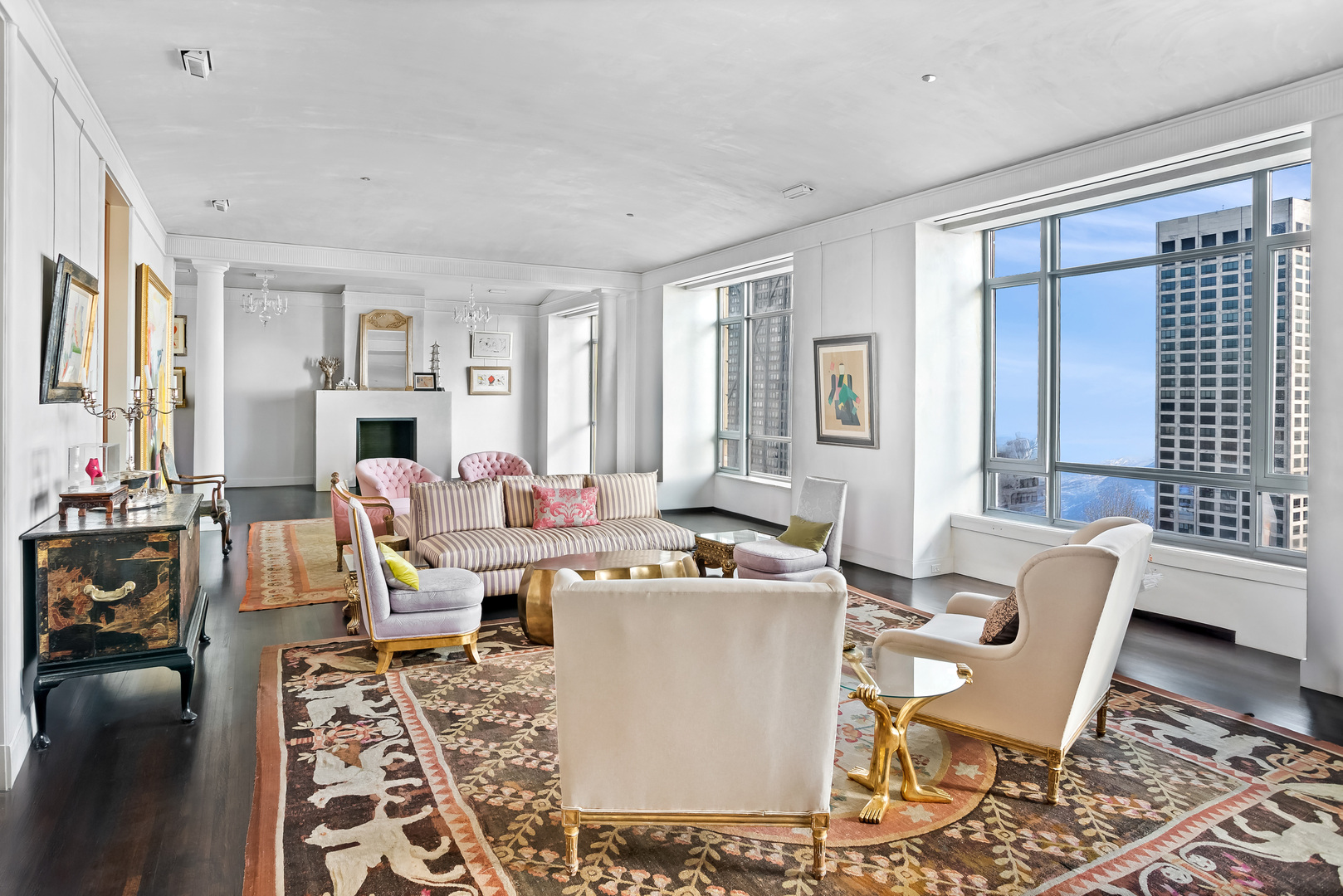 800 N Michigan Avenue 63ph Property Photo 4