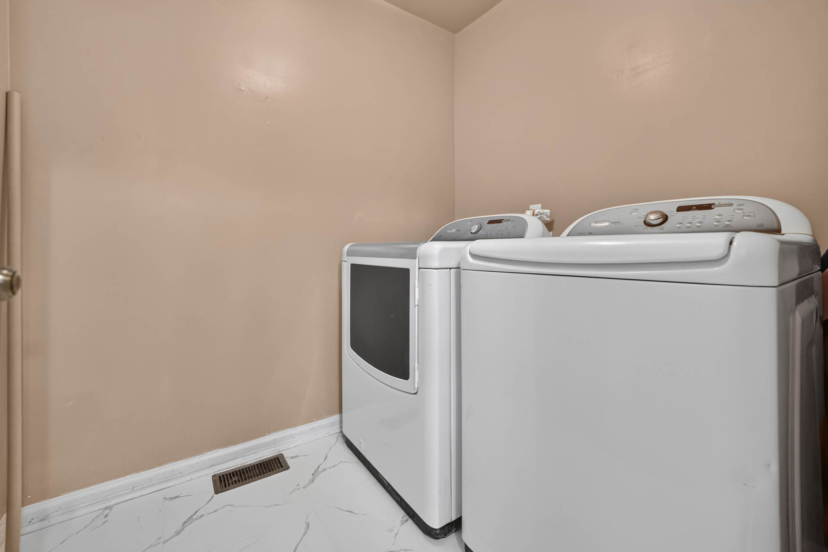 14053 S Lakeridge Drive Property Photo 24