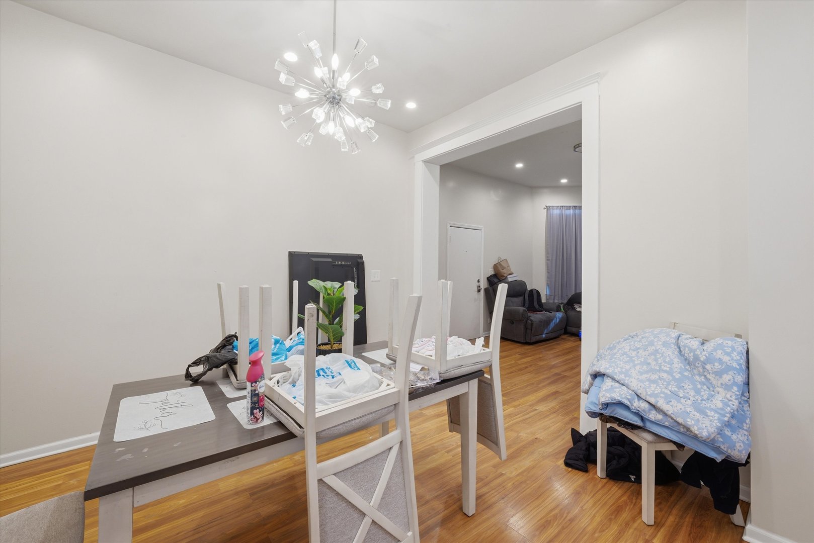 1812 S Hamlin Avenue Property Photo 7