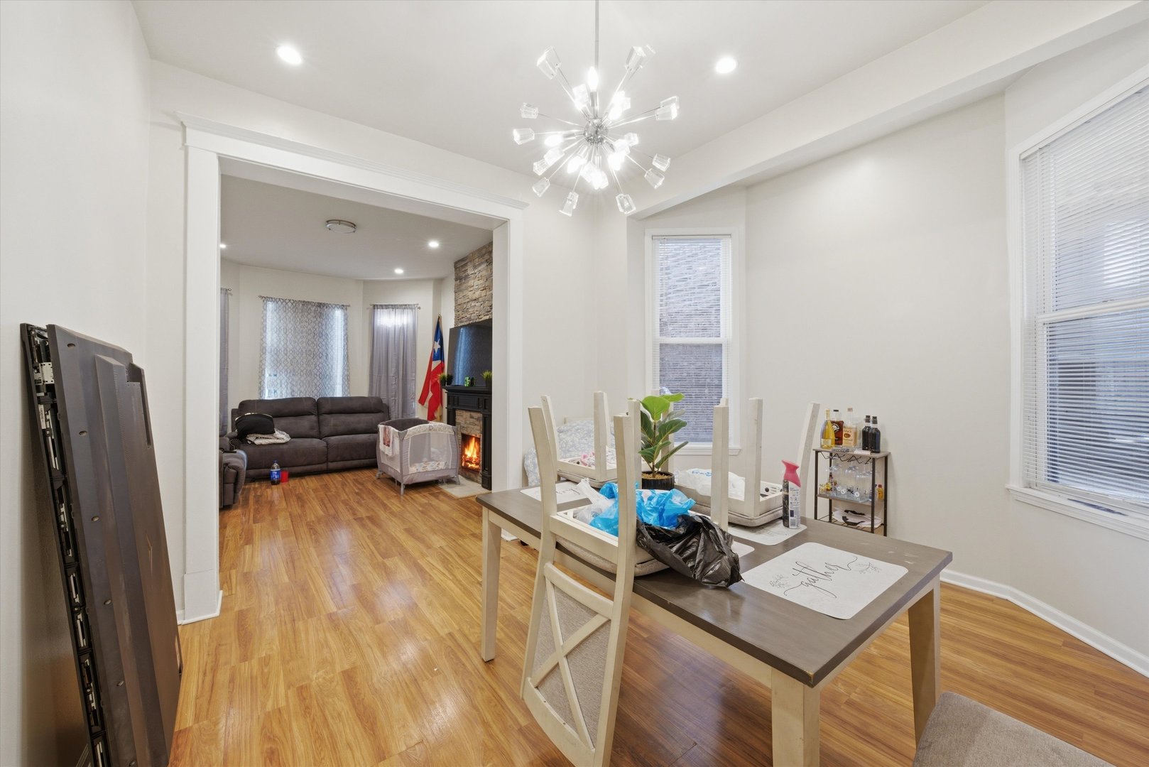 1812 S Hamlin Avenue Property Photo 9