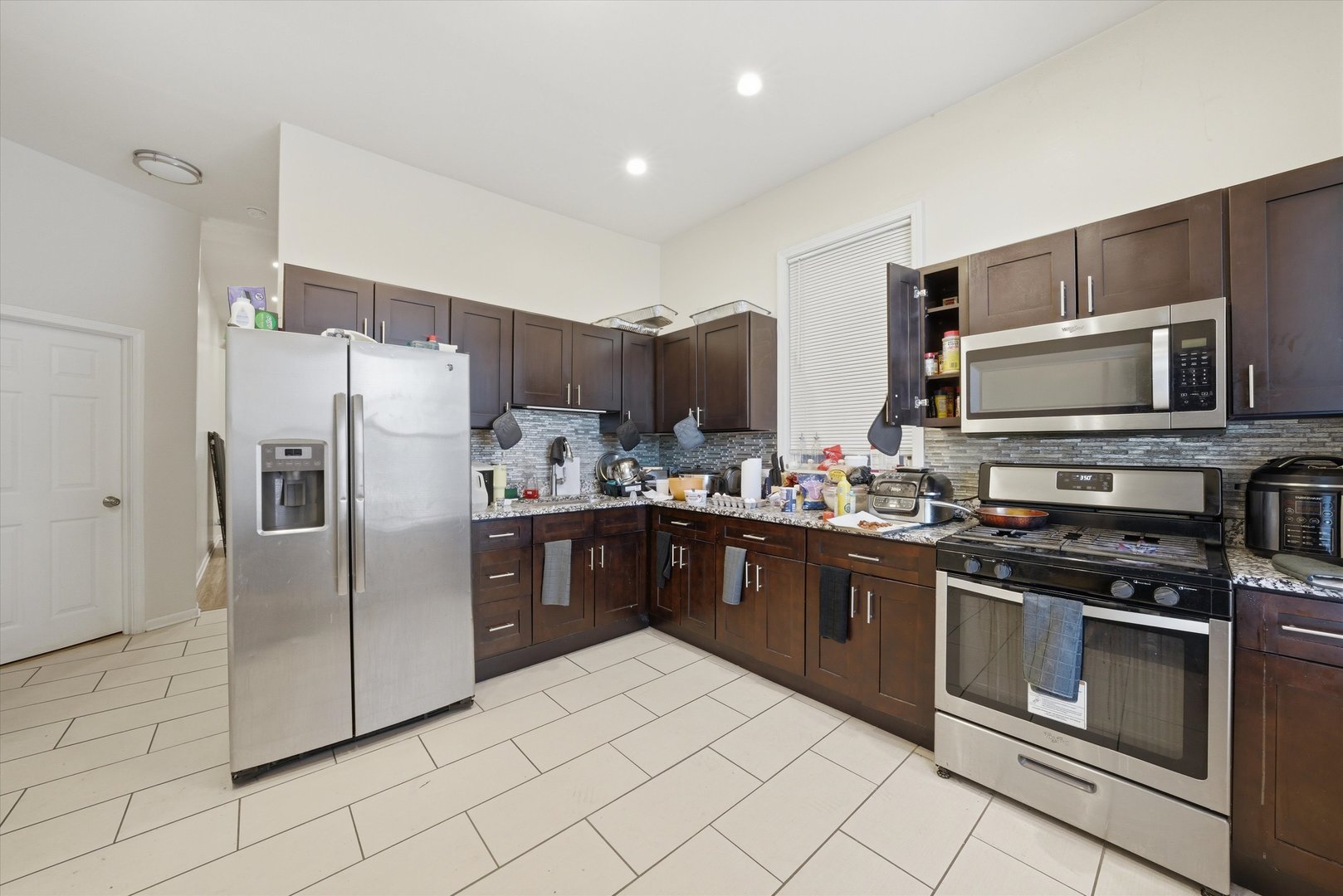 1812 S Hamlin Avenue Property Photo 10