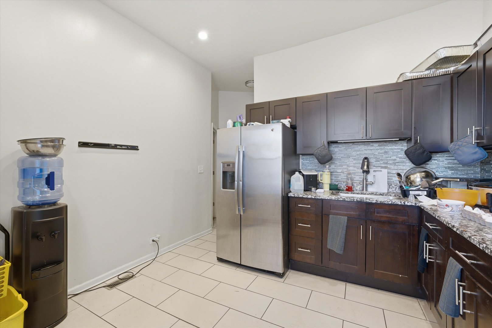 1812 S Hamlin Avenue Property Photo 11