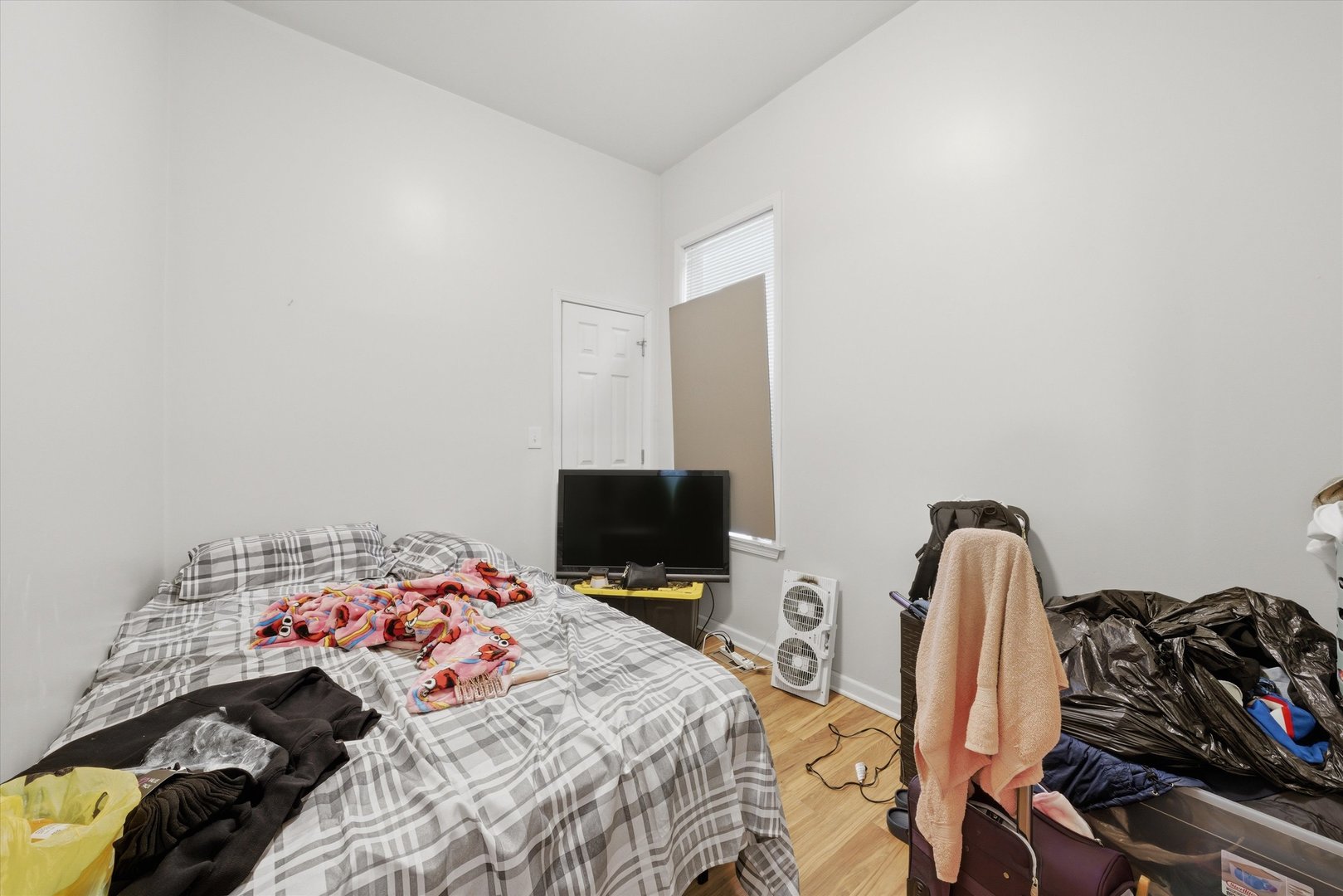 1812 S Hamlin Avenue Property Photo 15