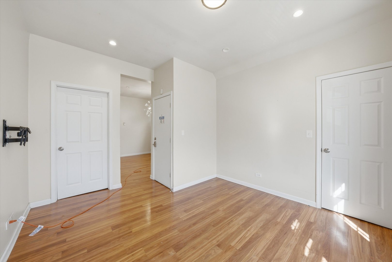 1812 S Hamlin Avenue Property Photo 21