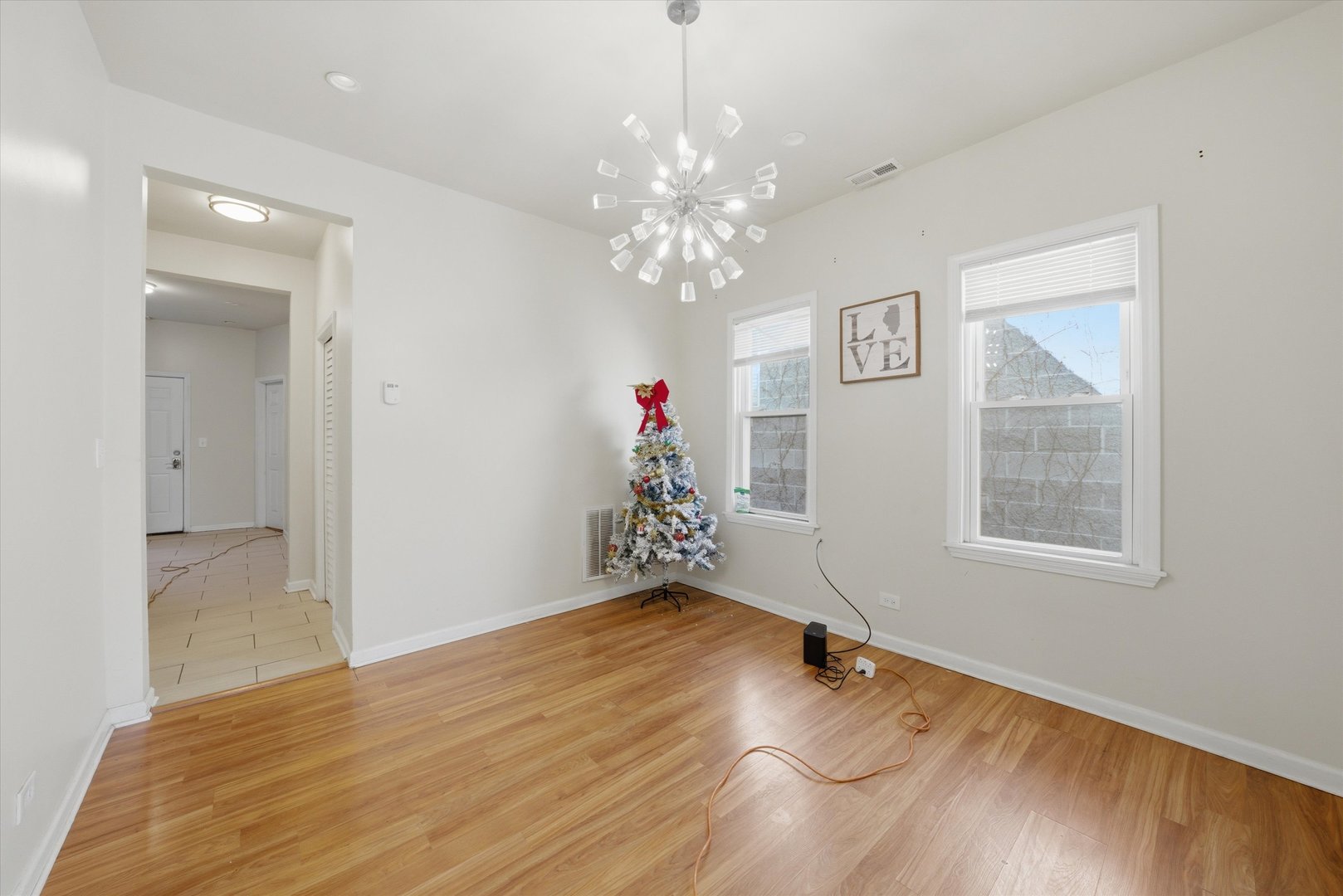 1812 S Hamlin Avenue Property Photo 23
