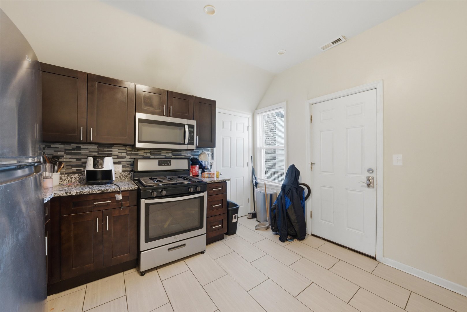 1812 S Hamlin Avenue Property Photo 29