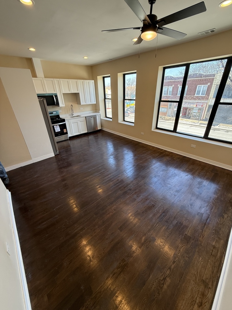 4606 S Ashland Avenue Property Photo 6