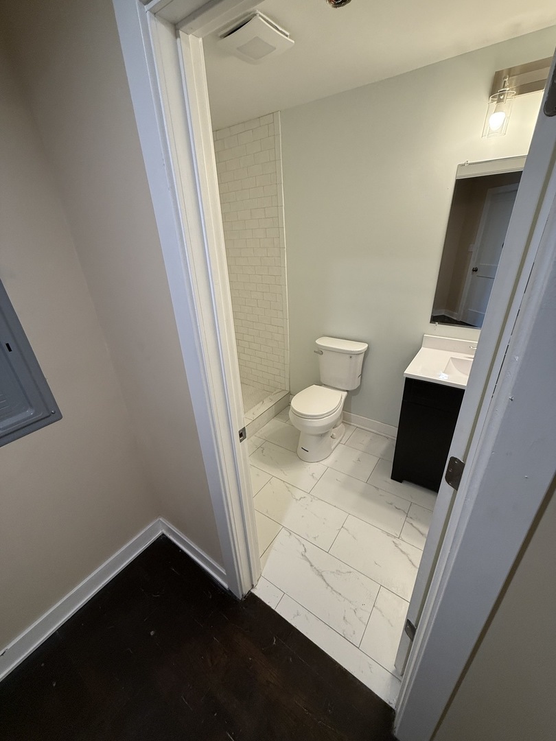 4606 S Ashland Avenue Property Photo 12