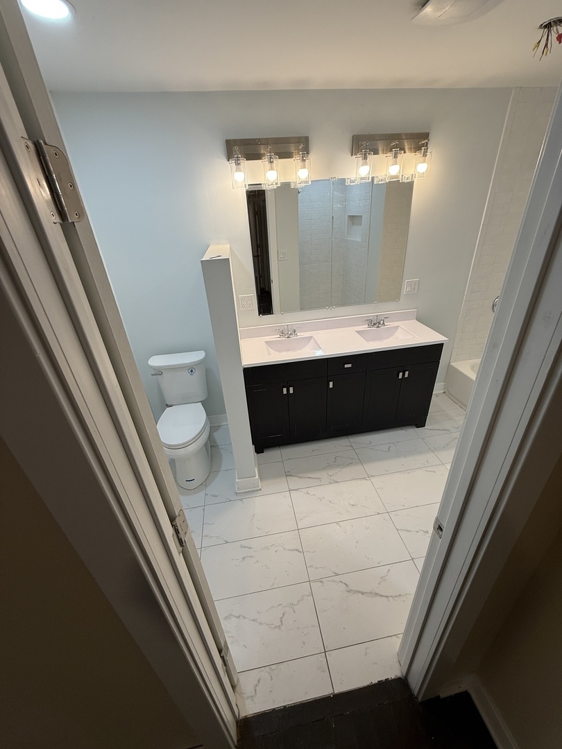 4606 S Ashland Avenue Property Photo 14