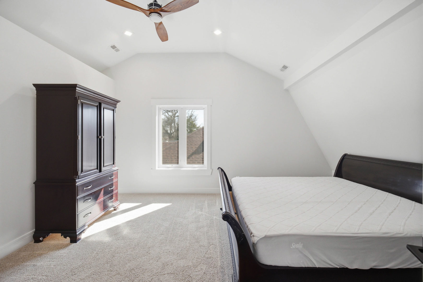 1020 Hill Avenue Property Photo 11