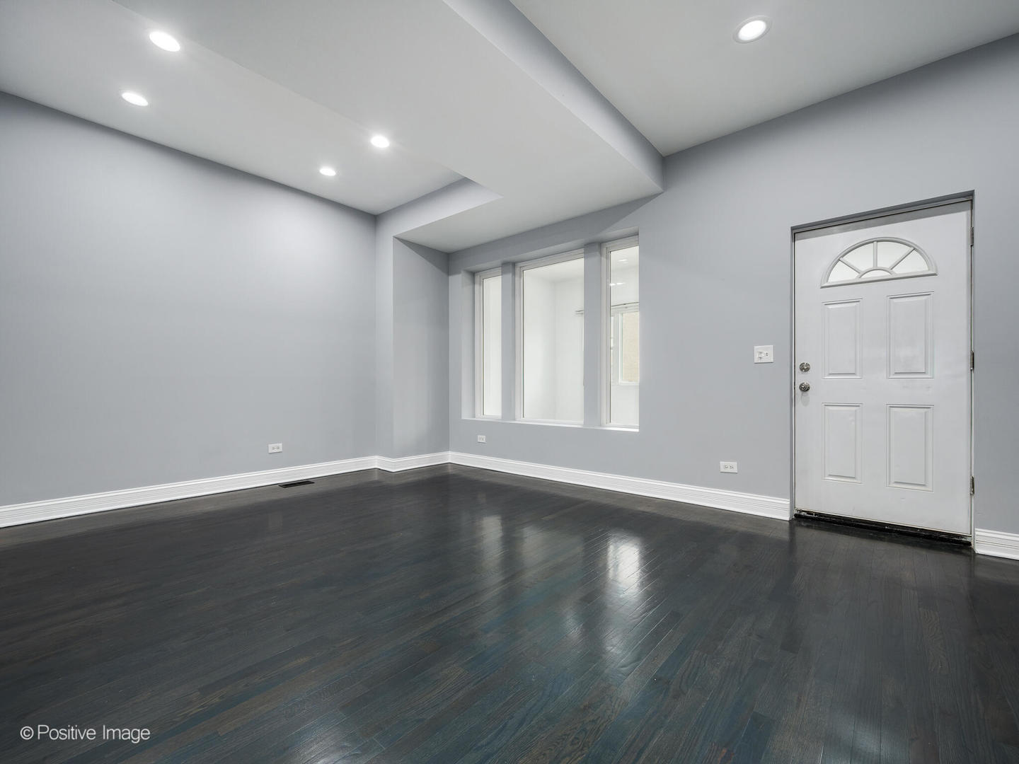 4530 W Maypole Avenue Property Photo 4
