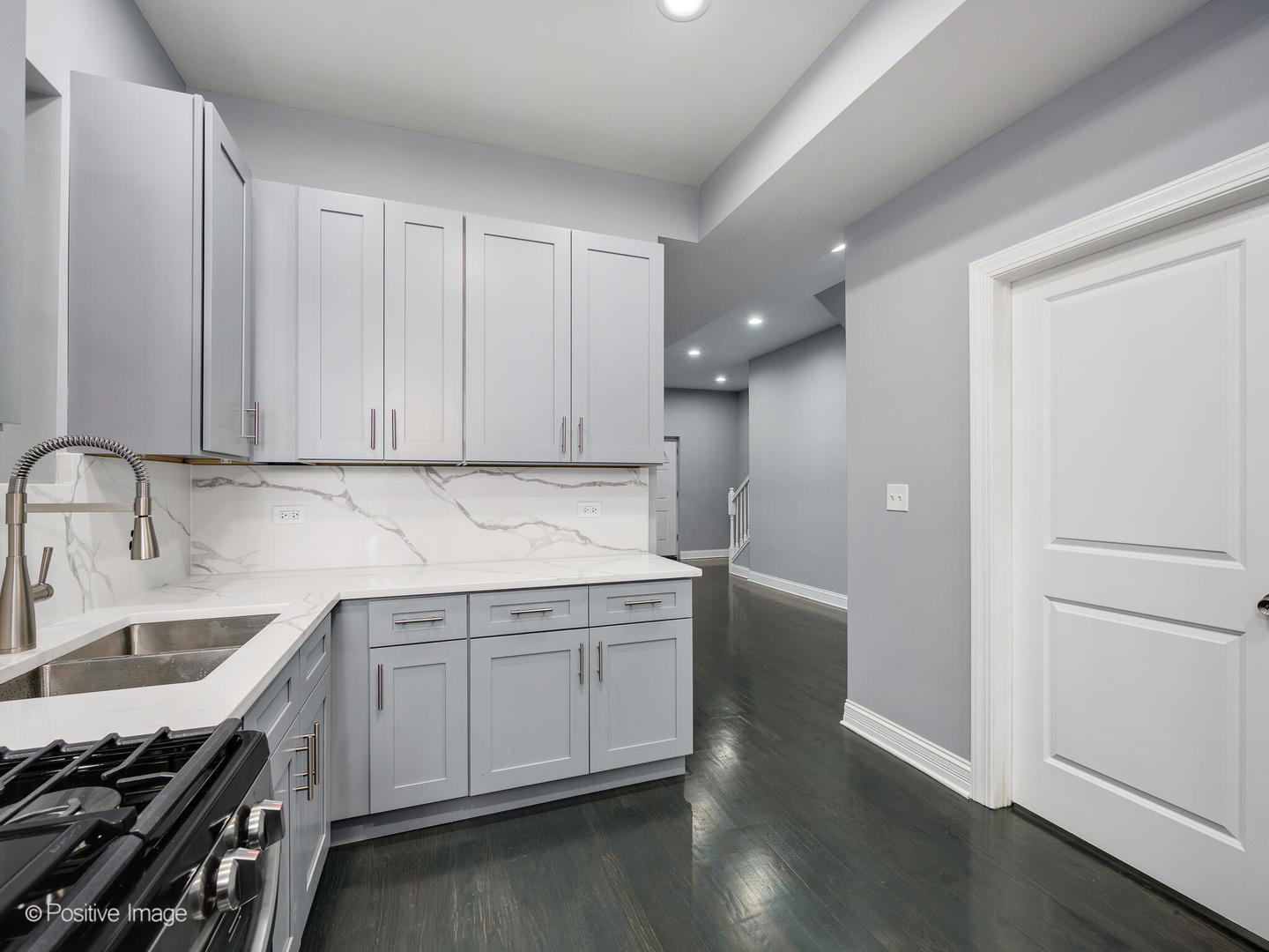 4530 W Maypole Avenue Property Photo 10