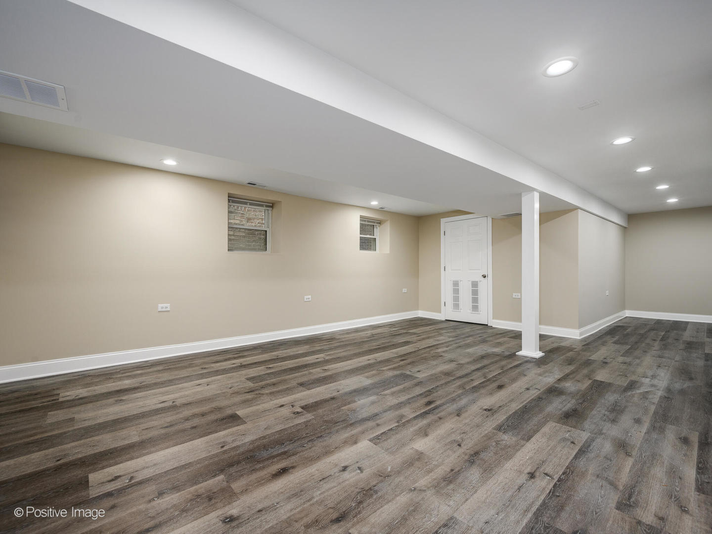 4530 W Maypole Avenue Property Photo 15