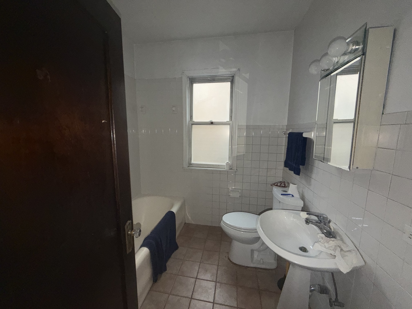 8236 S May Street Property Photo 5