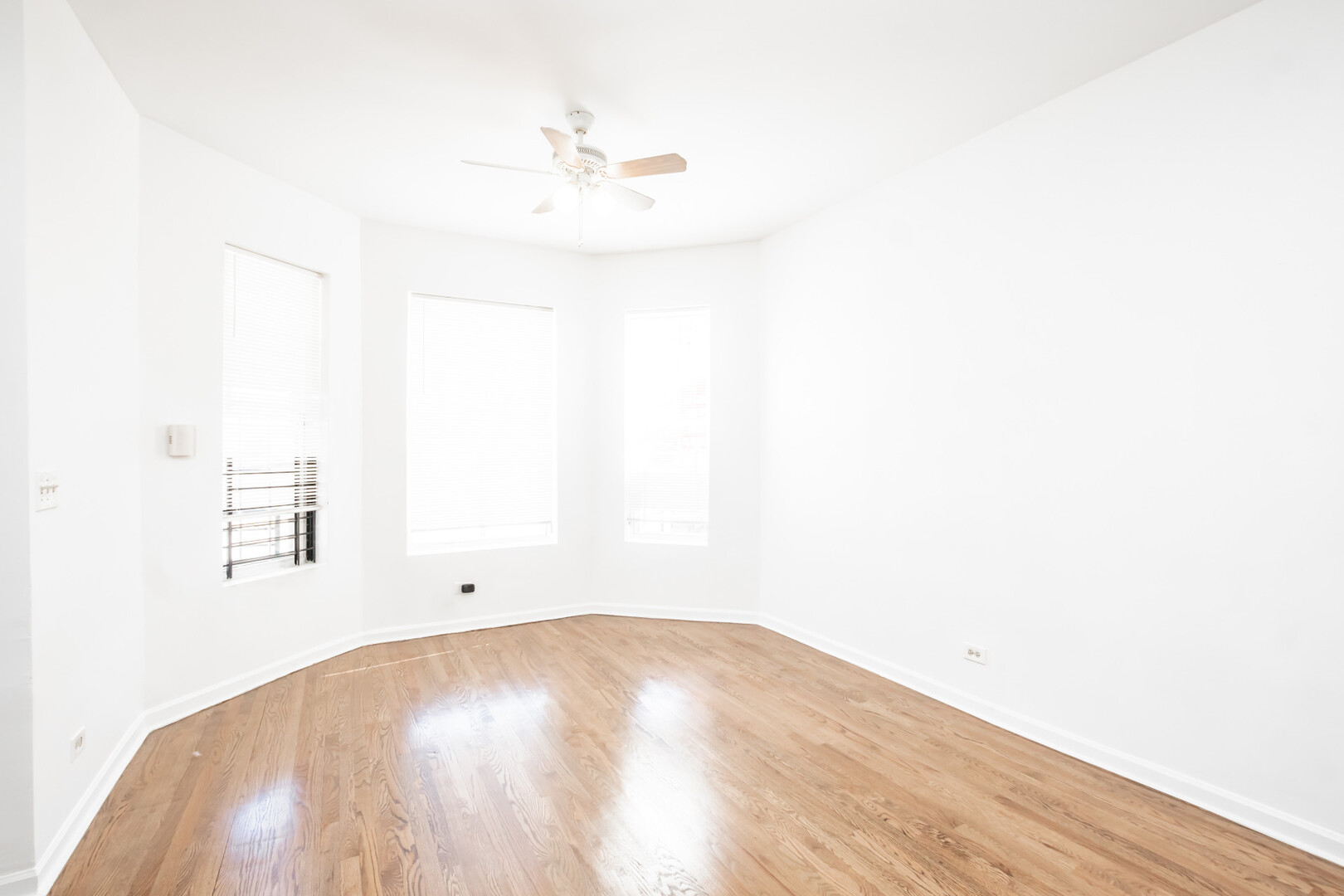 1306 S Central Park Avenue Property Photo 14