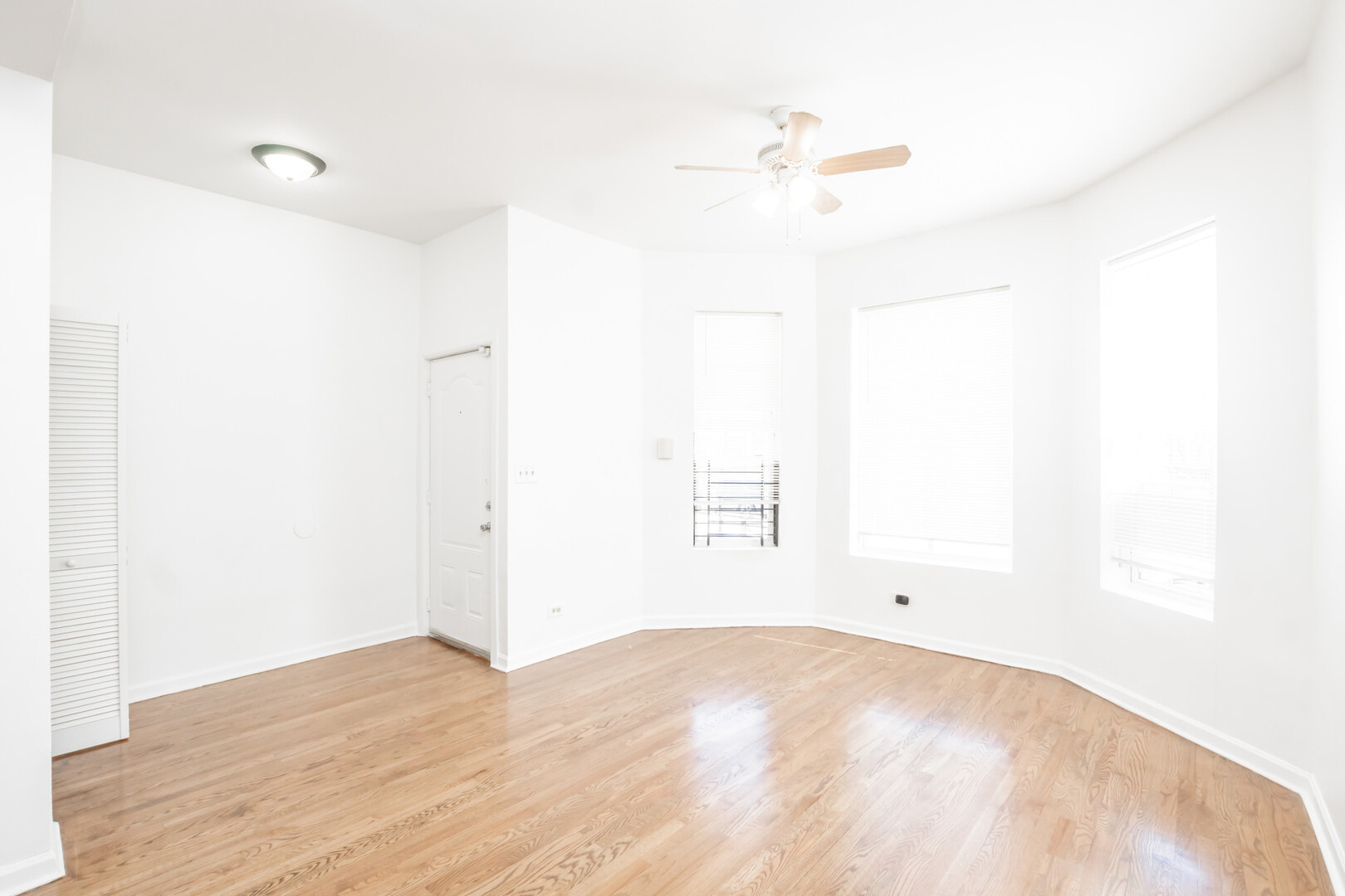 1306 S Central Park Avenue Property Photo 15