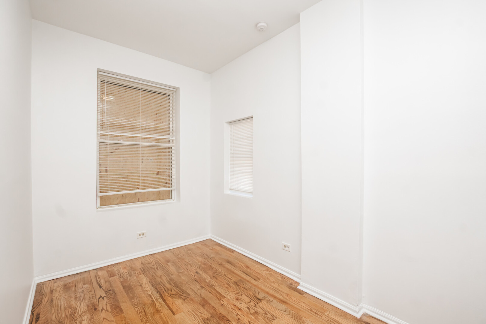 1306 S Central Park Avenue Property Photo 21