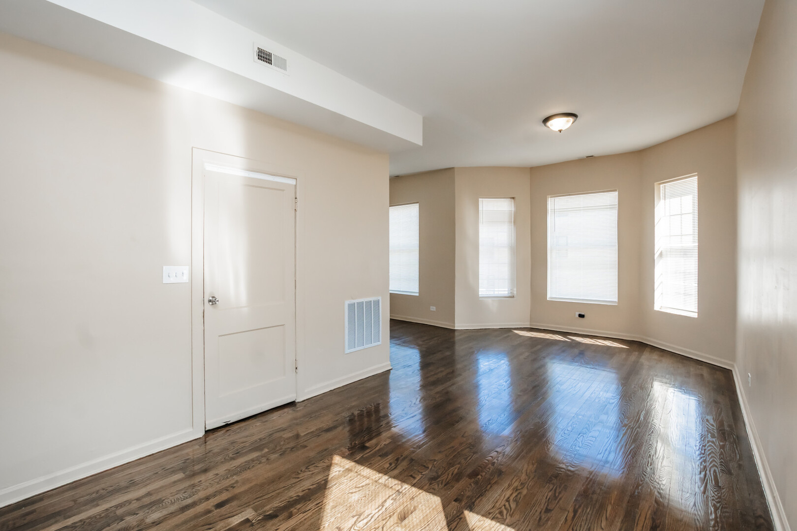 1306 S Central Park Avenue Property Photo 30