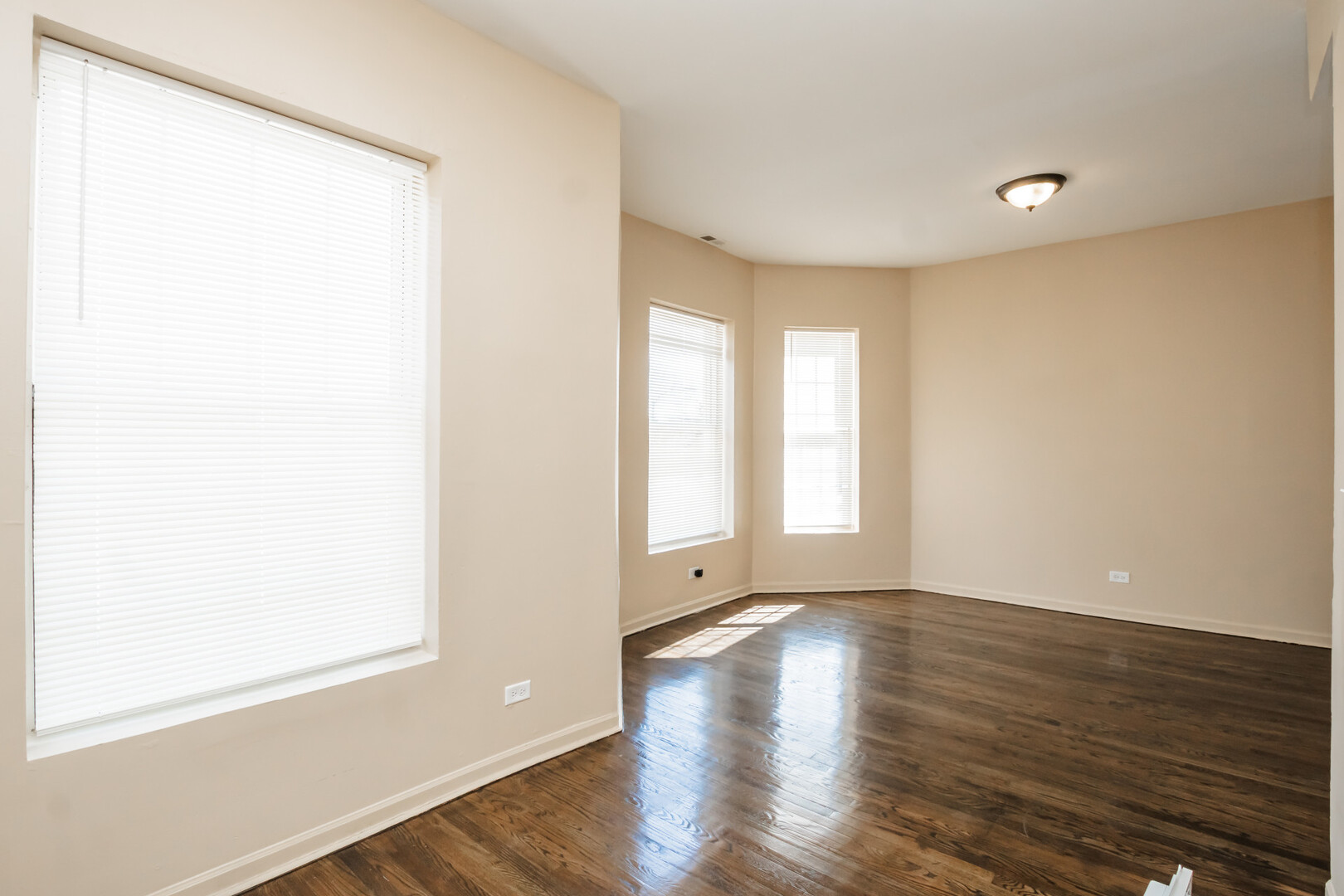 1306 S Central Park Avenue Property Photo 31