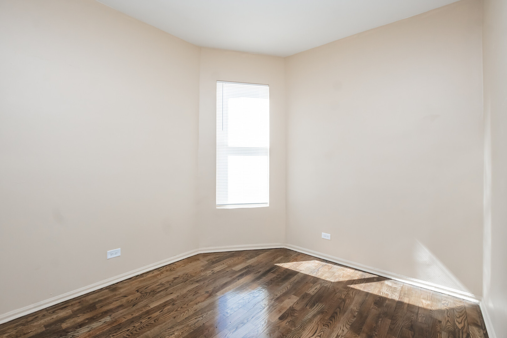 1306 S Central Park Avenue Property Photo 35