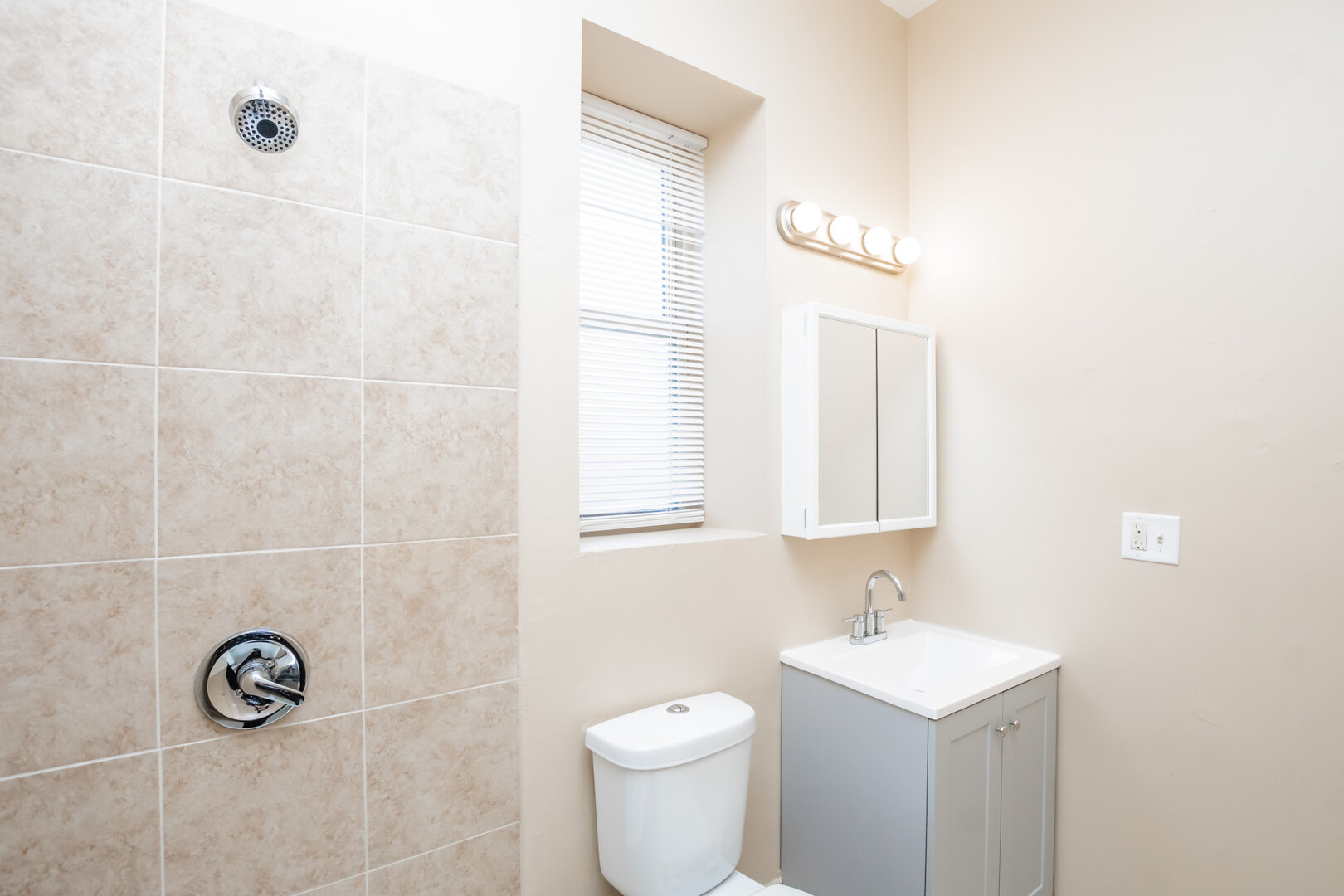 1306 S Central Park Avenue Property Photo 42