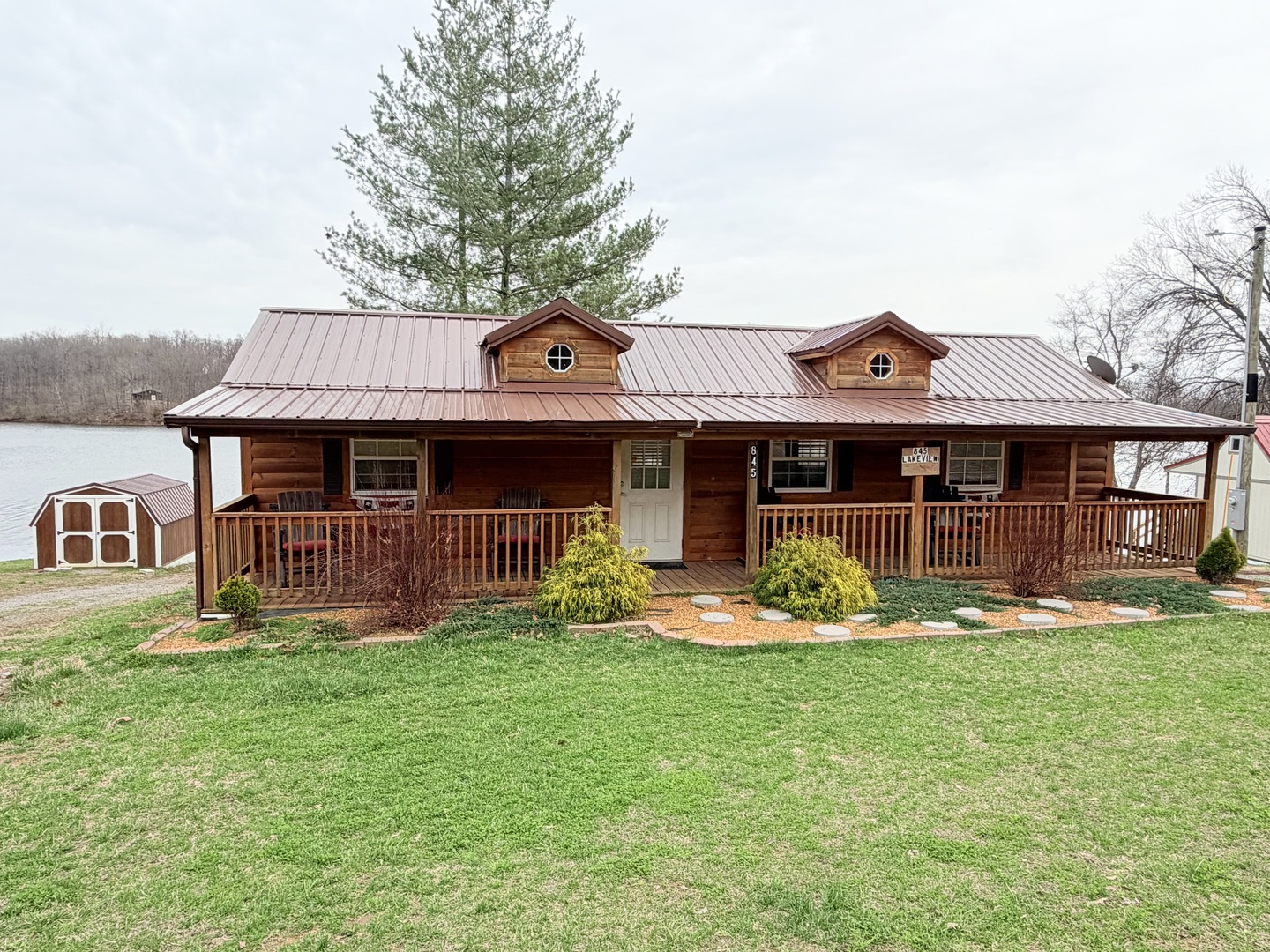 845 Lakeview Road Property Photo 6
