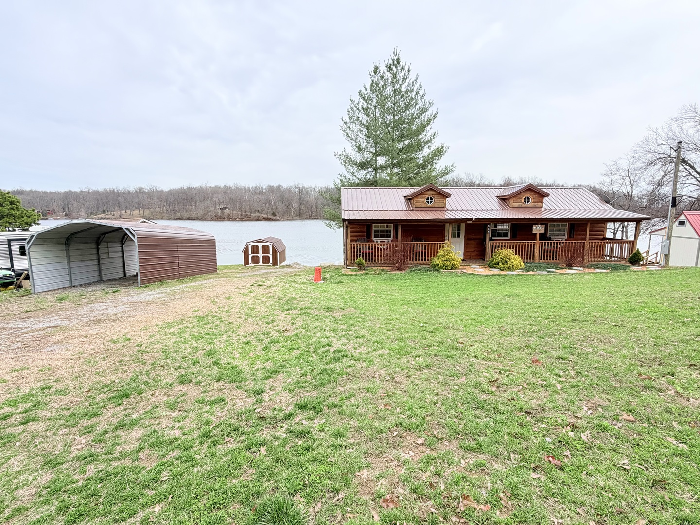 845 Lakeview Road Property Photo 7