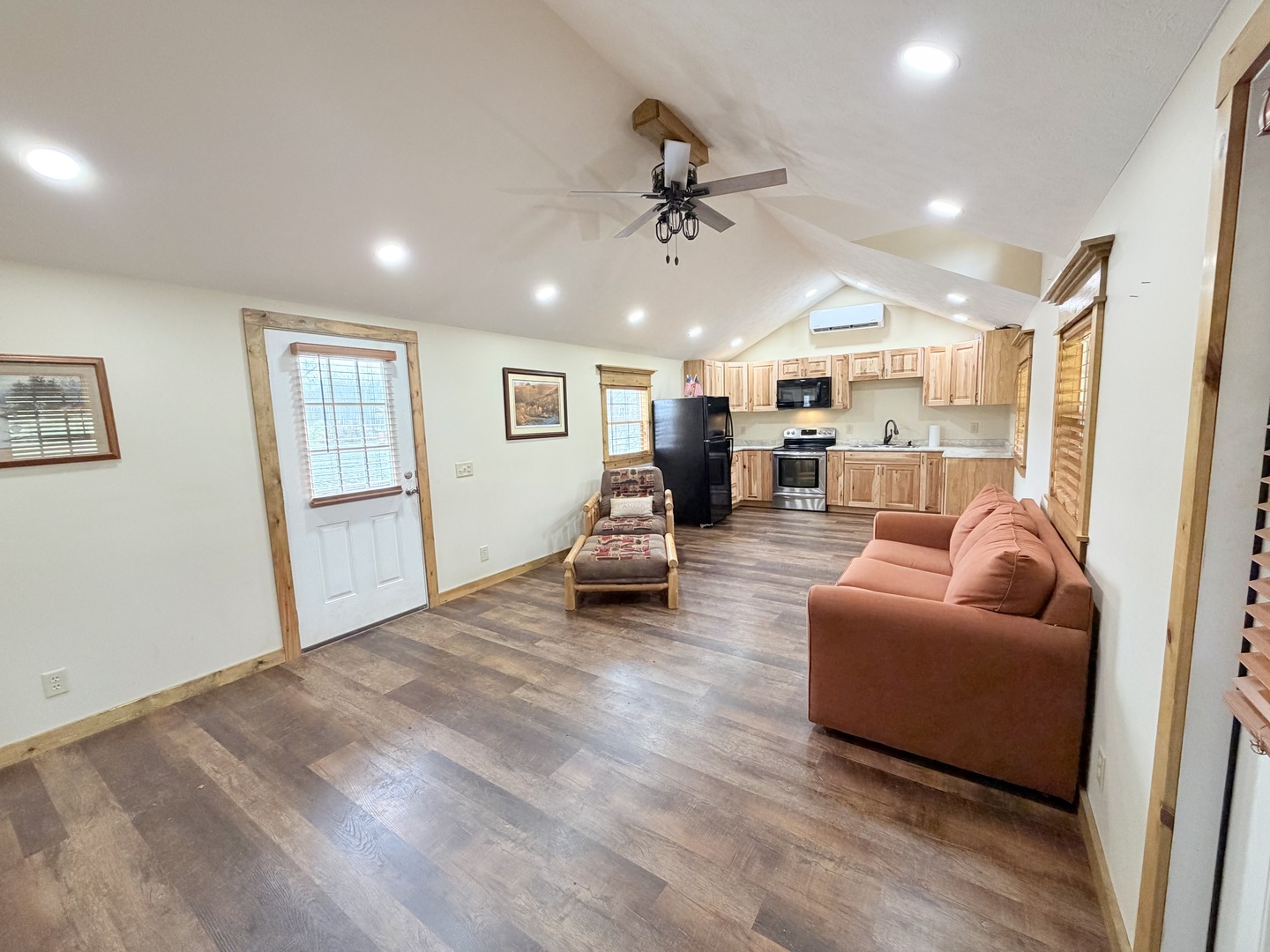 845 Lakeview Road Property Photo 19