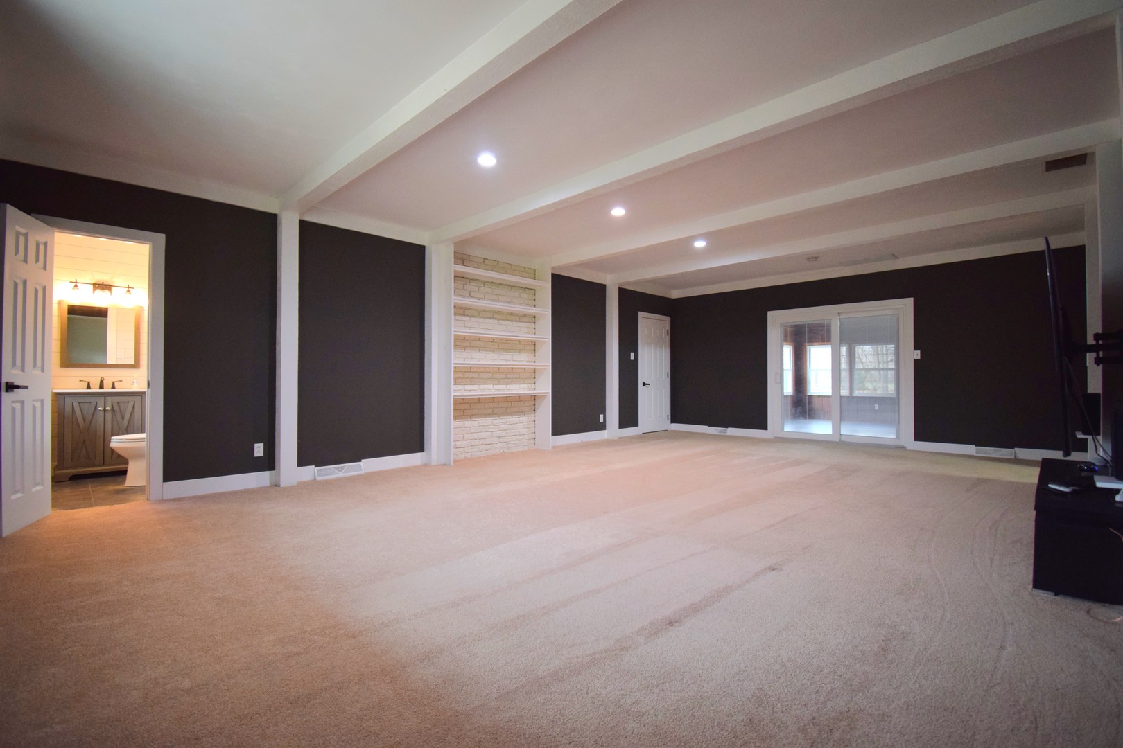 4 Webster Hill Estates Property Photo 12