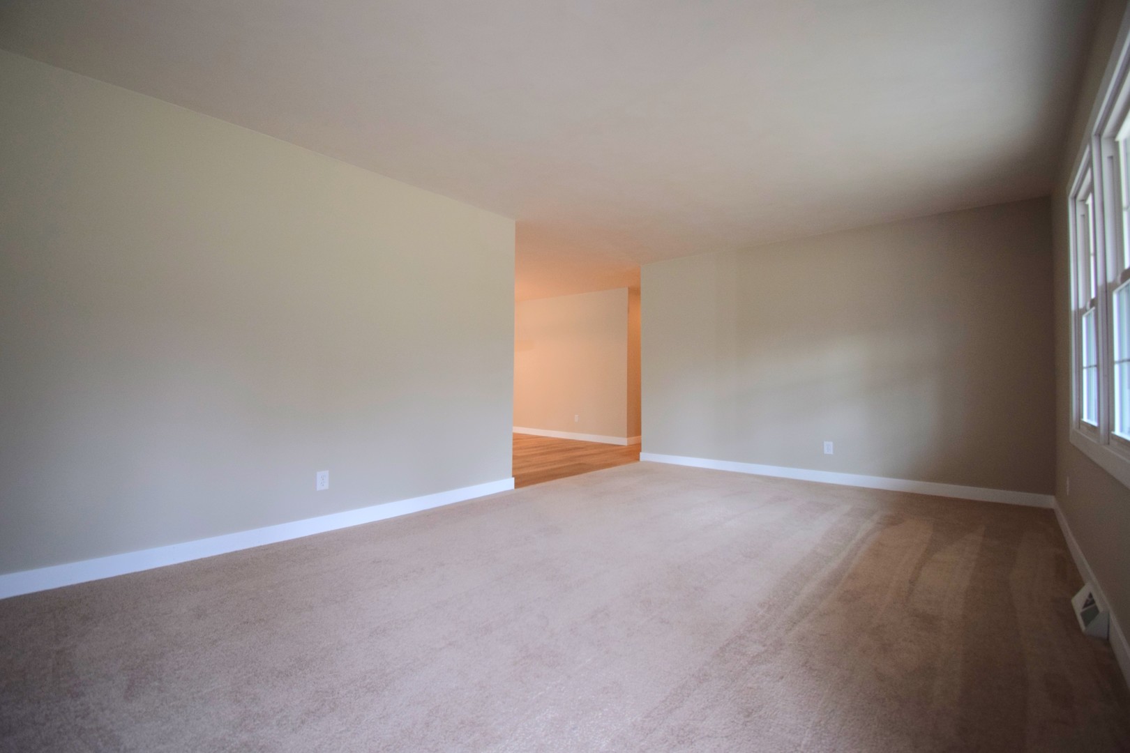 4 Webster Hill Estates Property Photo 13