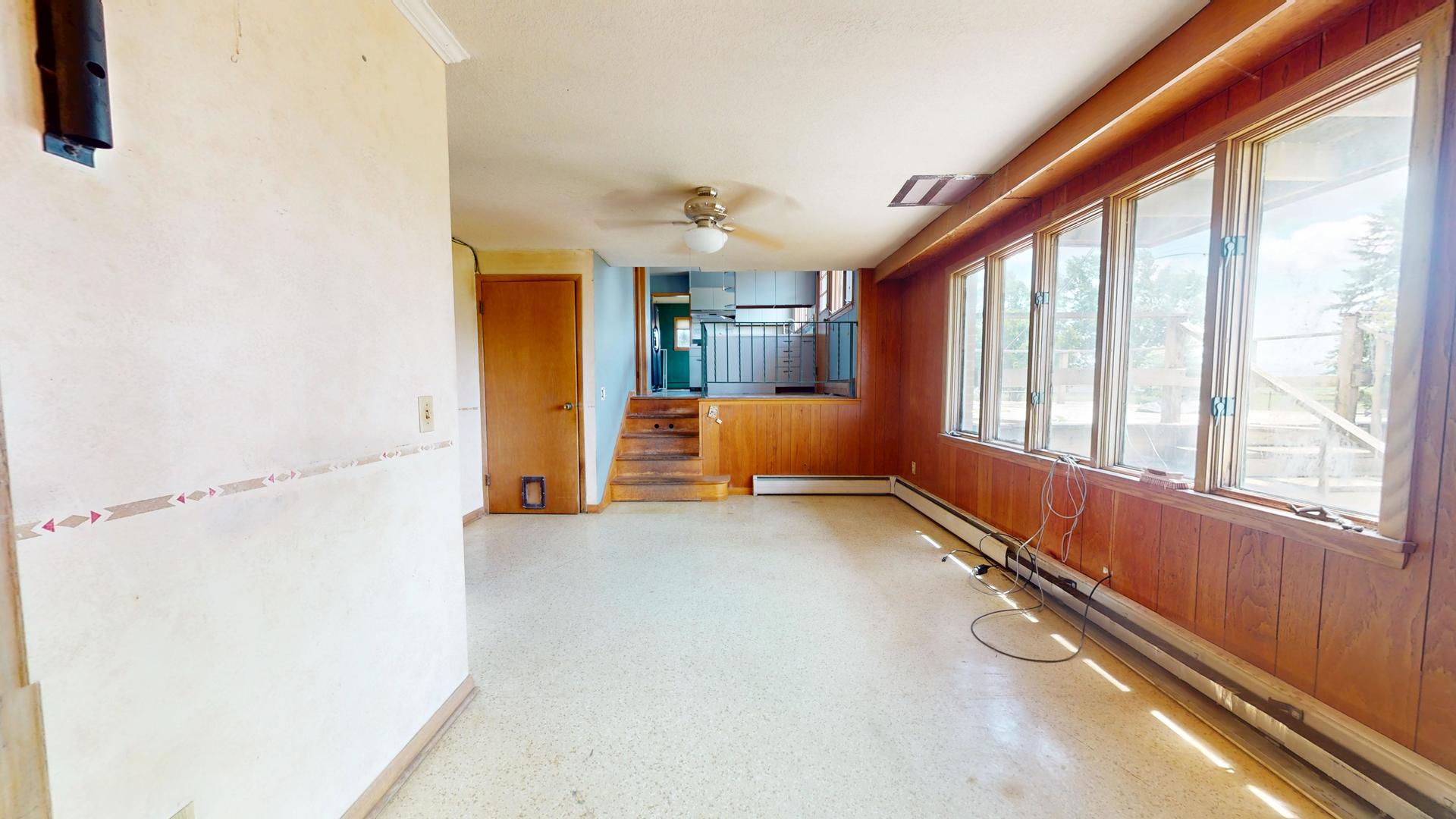 4402 S Mattis Avenue Property Photo 11