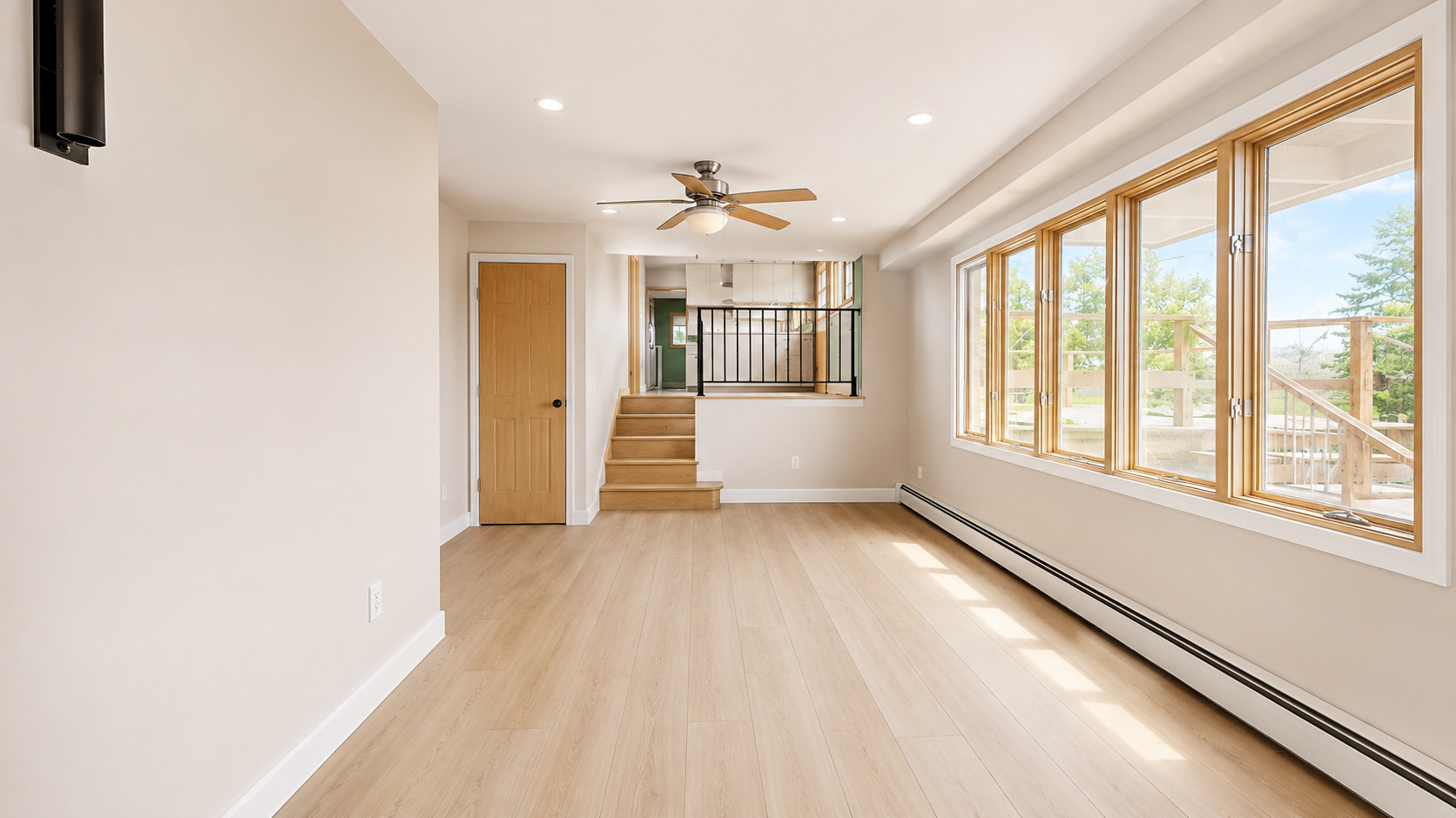 4402 S Mattis Avenue Property Photo 12