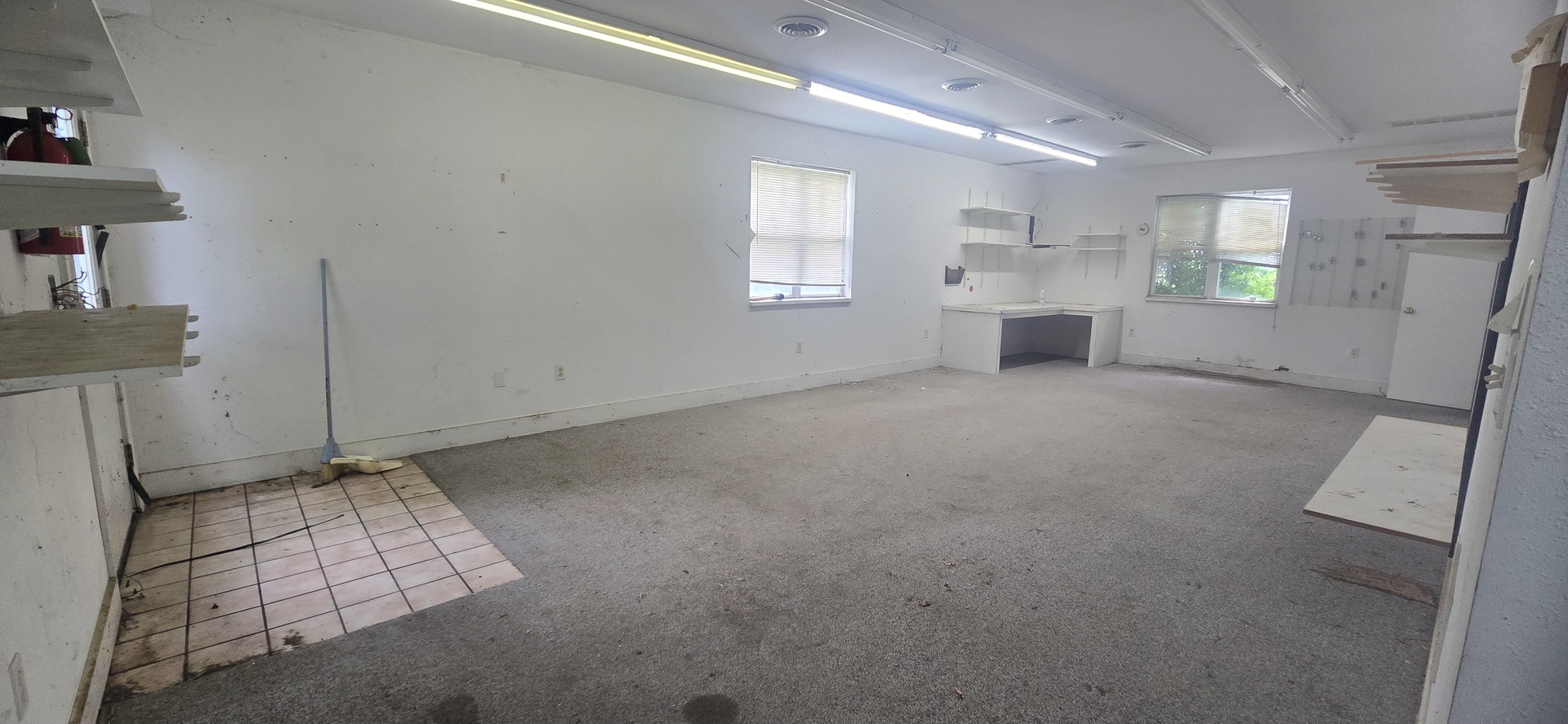 4402 S Mattis Avenue Property Photo 33