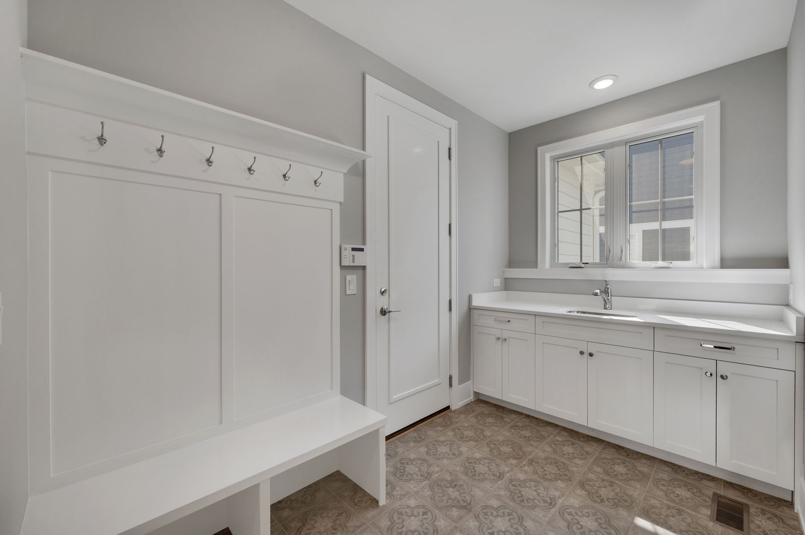 12594747 Property Photo 17