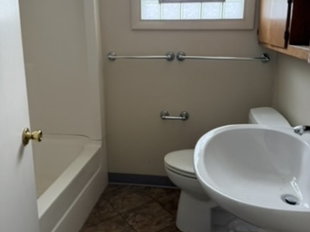 241 Indianwood Boulevard Property Photo 10
