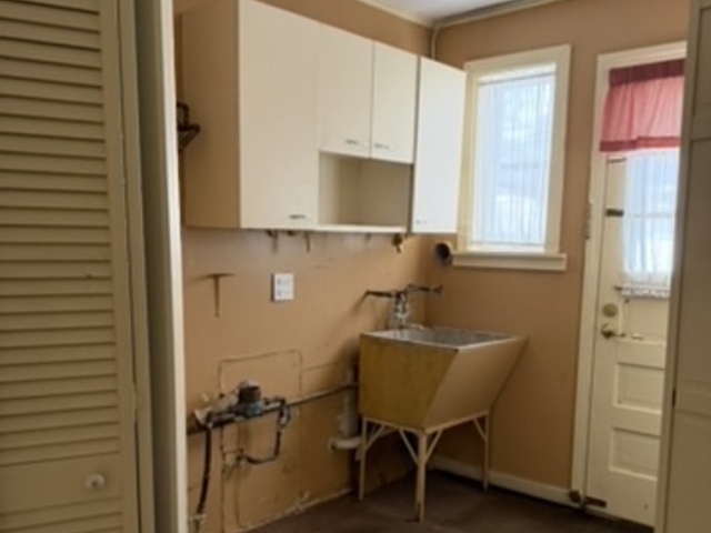 241 Indianwood Boulevard Property Photo 11