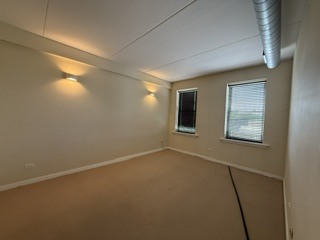 3550 W Montrose Avenue 406 Property Photo 2