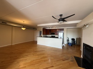 3550 W Montrose Avenue 406 Property Photo 3