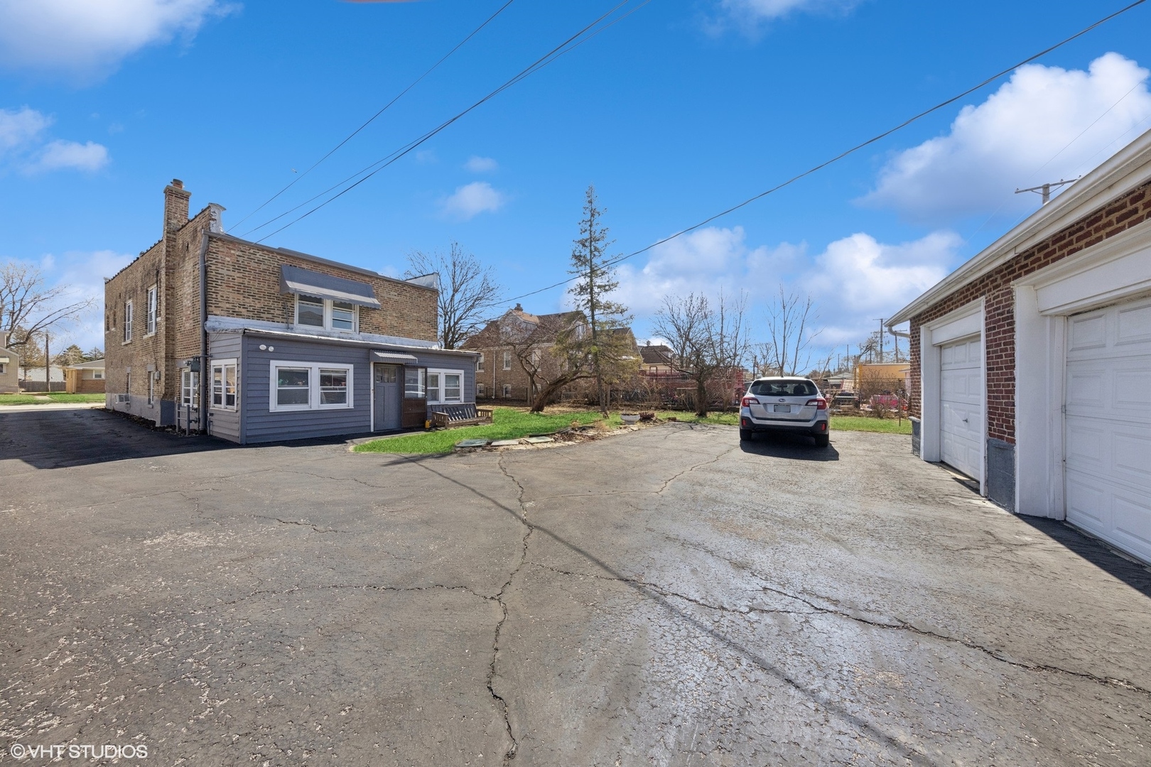 4332 Amelia Avenue Property Photo 4