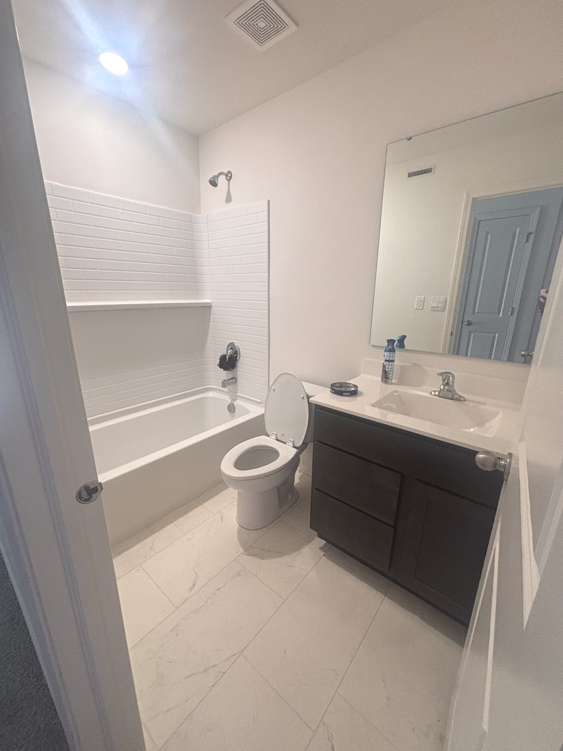 17314 Roscommon Road Property Photo 11