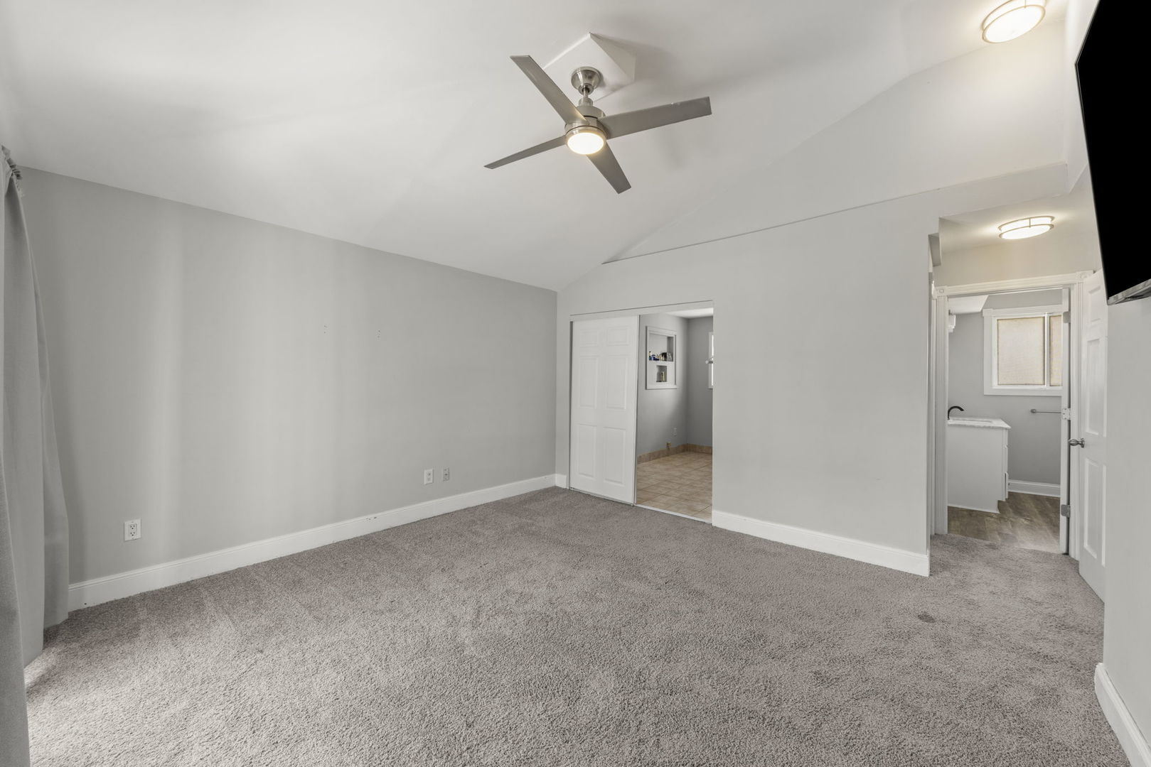 916 Barber Lane Property Photo 14