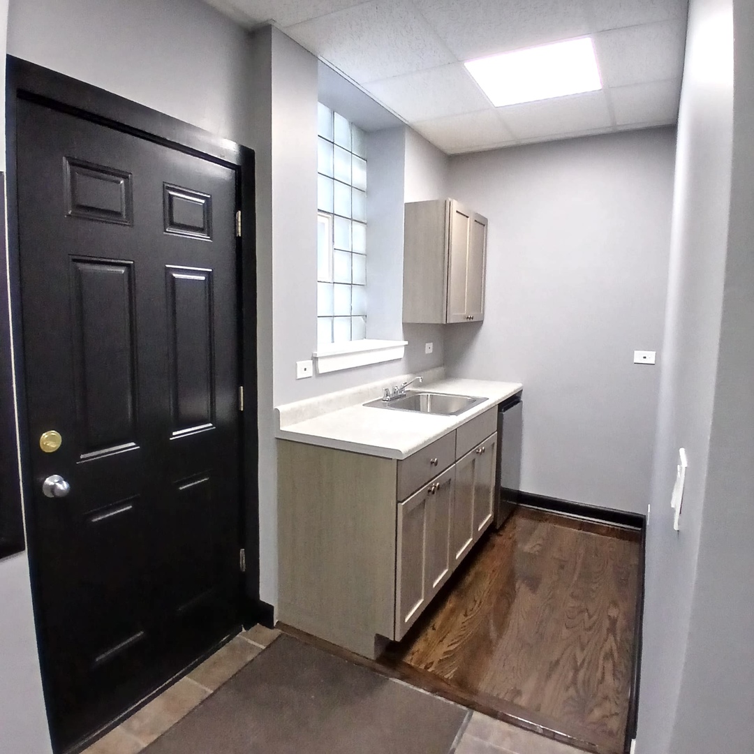 5642 W Diversey Avenue Property Photo 10