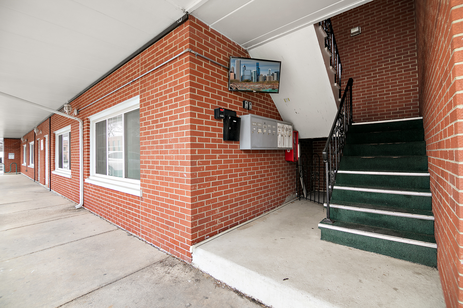 18154 Martin Avenue Property Photo 5